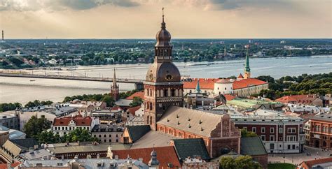 smallest capital city in europe.